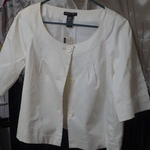 NWT White 3/4 sleeved jacket